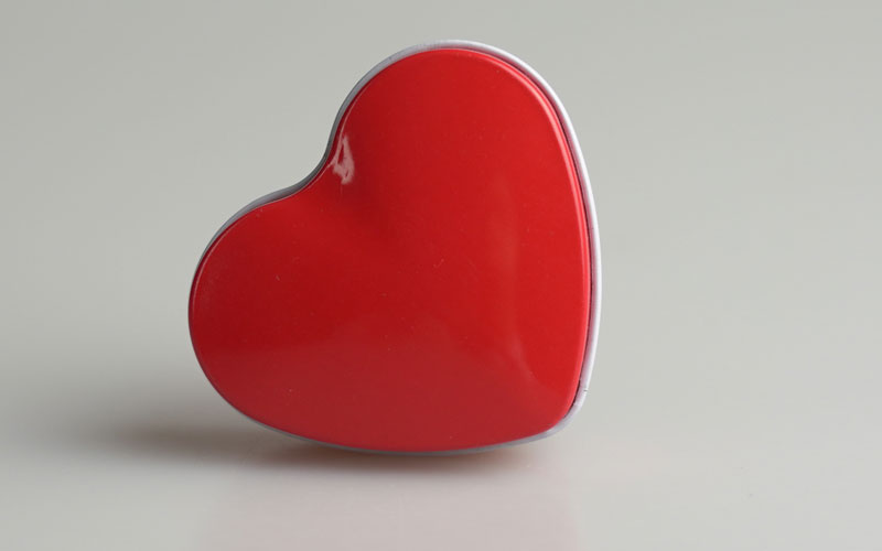 heart-shape-candy-tins-1