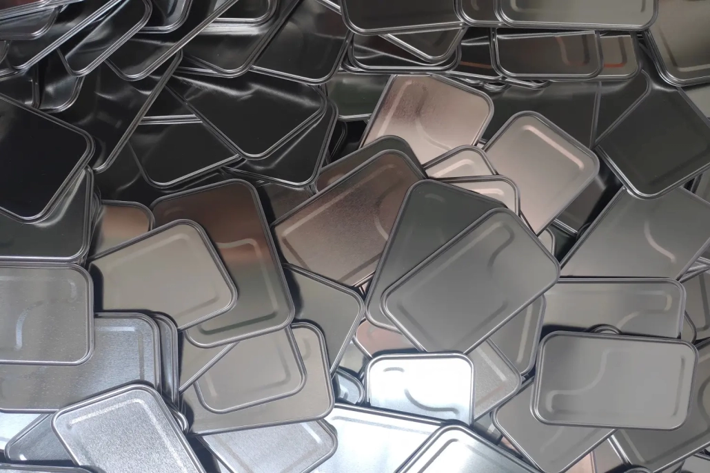 Guarantee the quality of raw materials of custom silver tins