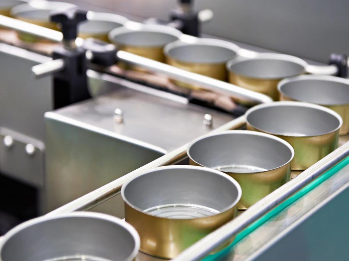 metal tins 9-8