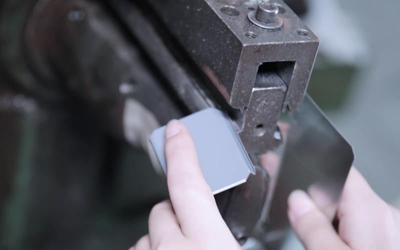 Manufacturing Processes Expected from a Wholesale Candle Tins Supplier