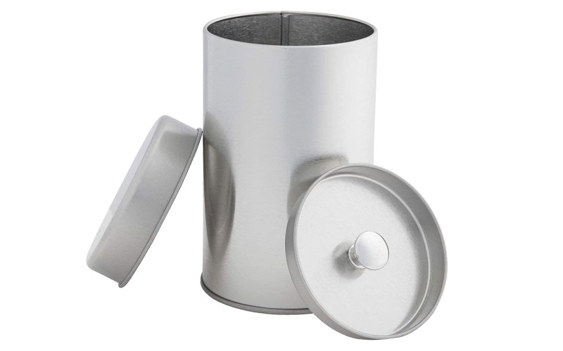 How do double-lid tins maintain freshness better than standard packaging