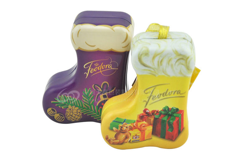 Question 1 Does the candy tins match the shape and quantity of the candy