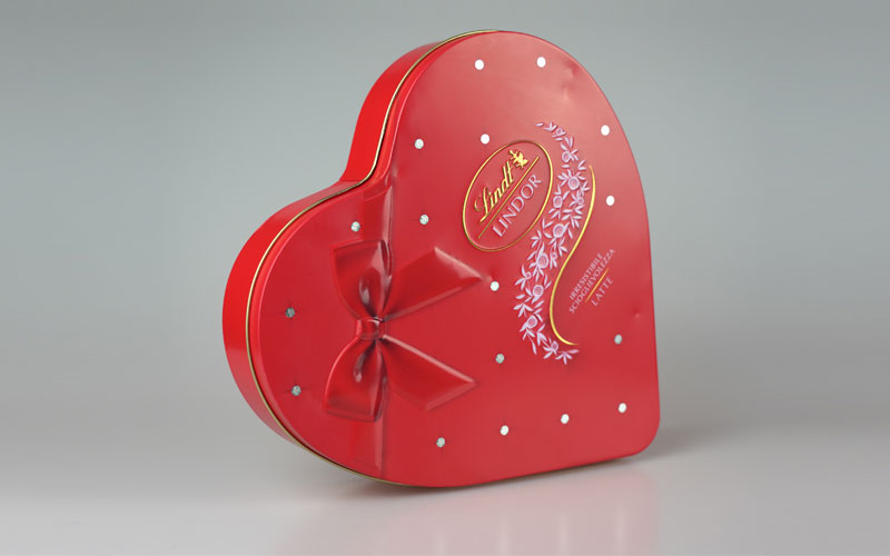heart-shaped cookie tins